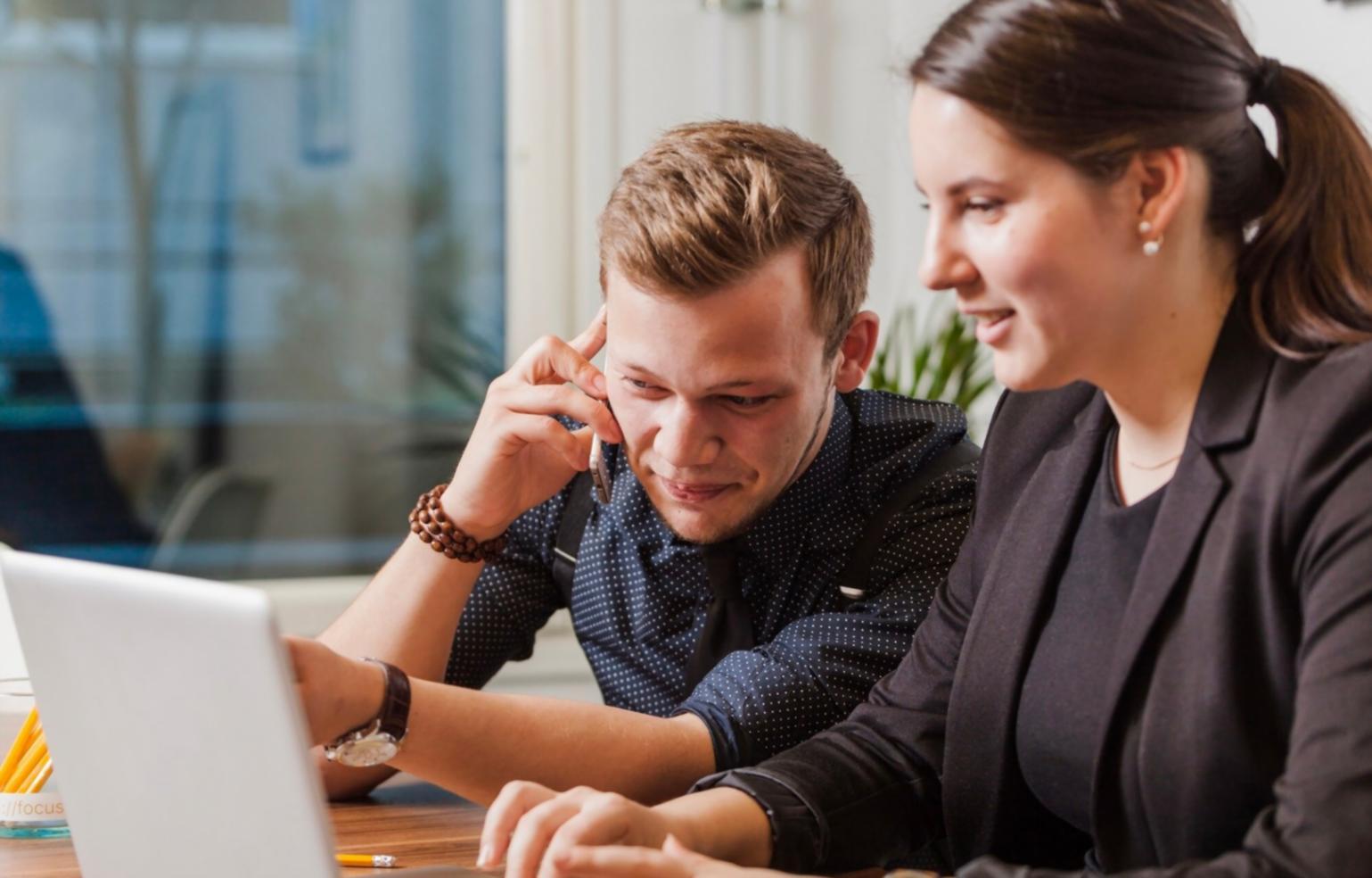 Diskusi mendalam tentang strategi investasi jangka panjang